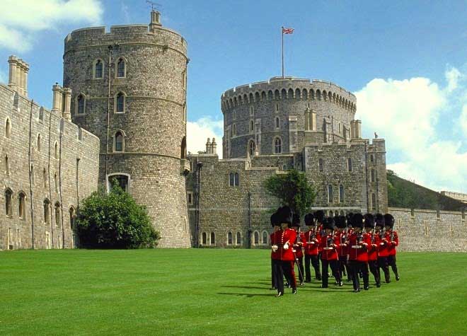 Lâu đài cổ kính Windsor Castle 