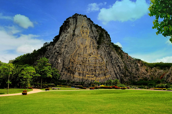 Tượng Bảo Phật Sơn (Khau Chee Chan)