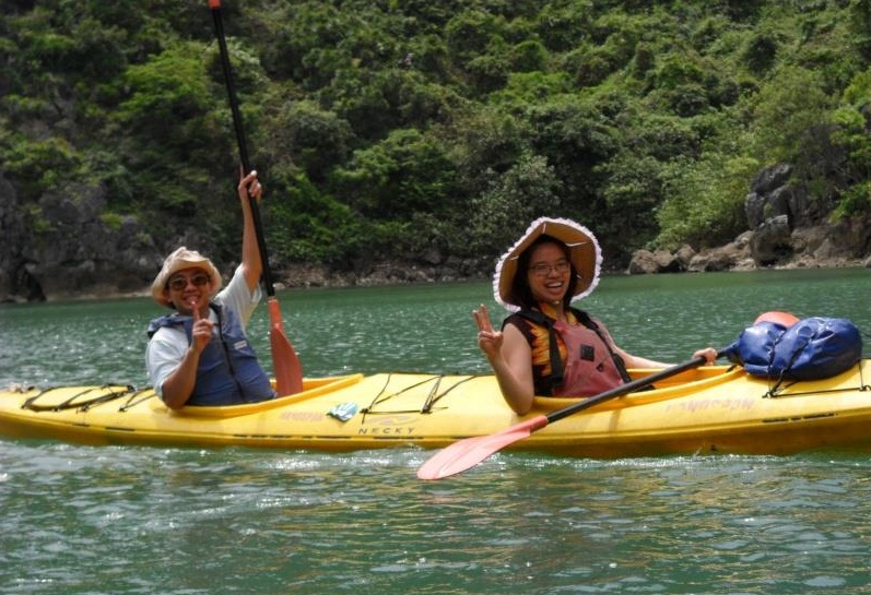 Khám phá vịnh Lan Hạ